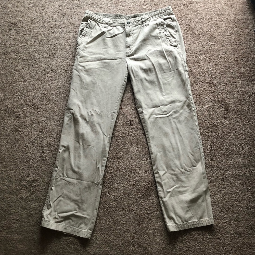 Columbia Men’s Khaki Cargos